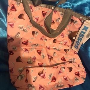 Hershey Lesportsac tote bag zippered grey interior  12x14